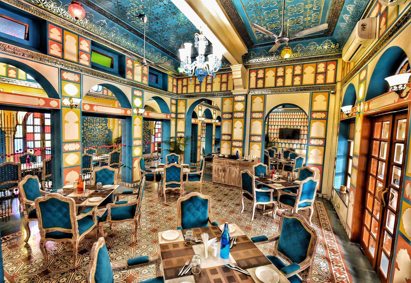 Rangreza Restaurant at Nirbana Palace